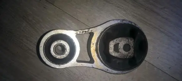 Ford Fiesta Engine mount bracket bh9sa