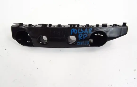 Nissan Pulsar Front bumper mounting bracket 622243ZL0A
