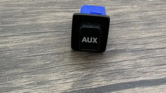 Honda CR-V AUX in-socket connector M46574