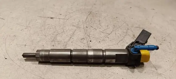 Mercedes-Benz E W213 Fuel injector 0445117048