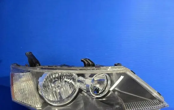 Mitsubishi Outlander Headlight/headlamp P5589R
