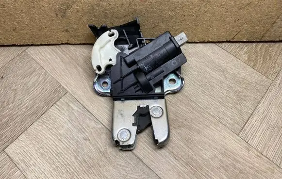Audi A4 S4 B8 8K Tailgate/trunk/boot lock/catch/latch 4F5827505D