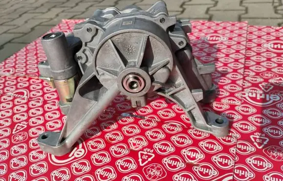 Land Rover Range Rover Velar Oil pump G4D36L079J