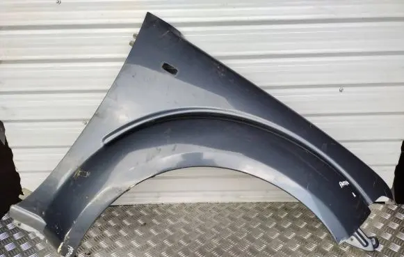 Nissan Pathfinder R51 Fender