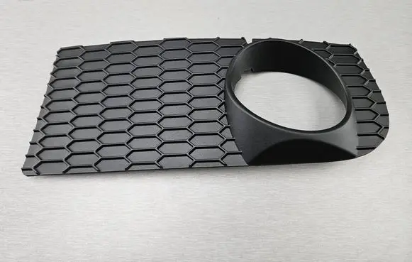 BMW X3 E83 Front bumper lower grill 3417725 51113417725