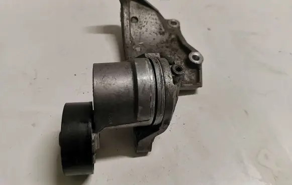 Subaru Outback (BS) Alternator belt tensioner 23769AA05A