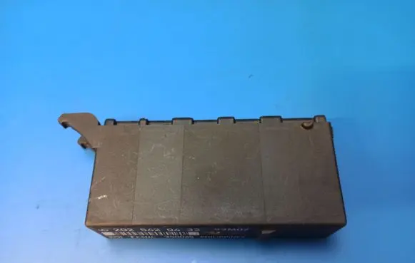 Mercedes-Benz C W202 Light module LCM 2025420432 350065