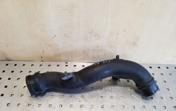 Toyota Avensis Verso Intercooler hose/pipe 1736227030