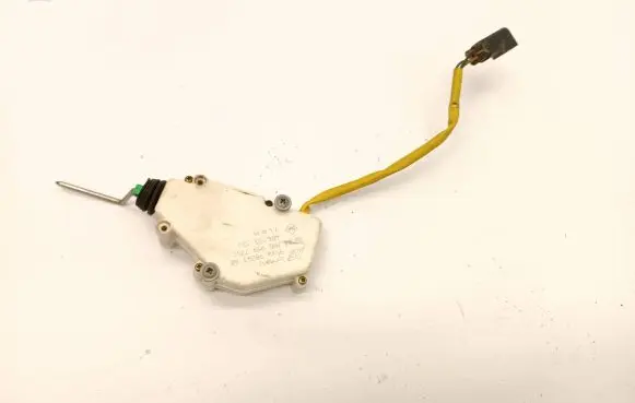 Seat Alhambra (Mk1) Central locking motor 7M0959775C 95VW9B241AB 404155