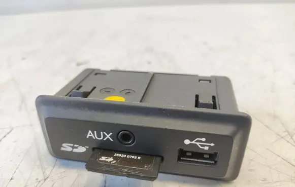 Renault Megane III AUX in-socket connector 280234575R 0249484 A2C35116900