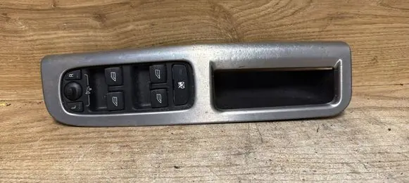 Volvo V50 Electric window control switch 30658444