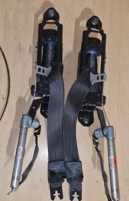 Volvo S60 Front seatbelt