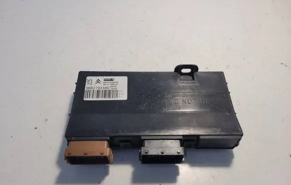 Peugeot 407 Seat control module 9662793380