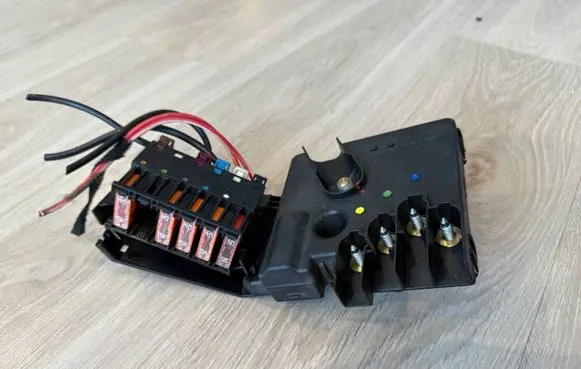 Mercedes-Benz E W211 Fuse module A2115461341 2115461341