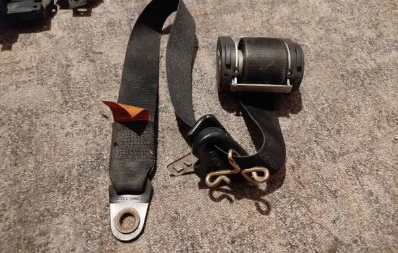 Ford Focus Front seatbelt 98ABA61295DC 5423383 542340561