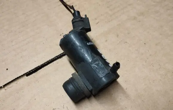 Chrysler Sebring (ST-22 - JR) Windscreen/windshield washer pump