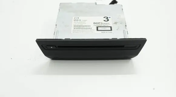 Mazda 3 III Radio/CD/DVD/GPS head unit BHP366G0ACR BHP366G0