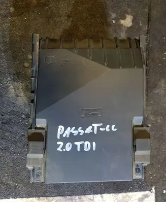 Volkswagen PASSAT CC Fuse module 3C0937125