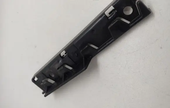 BMW 5 E60 E61 Front bumper mounting bracket 51777066227 22944911 7065227