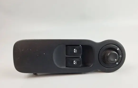 Renault Modus Electric window control switch 8200277630 8200277630A