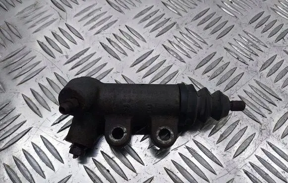 Toyota Starlet (P90) V Clutch release bearing slave cylinder 