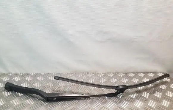 Mercedes-Benz E W212 Front wiper blade arm A2128201444