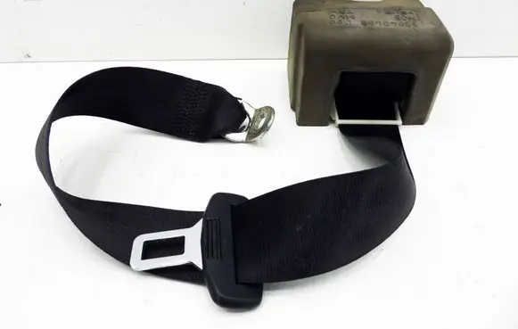 Audi A3 S3 8P Rear seatbelt 33040488