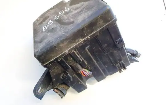 Toyota Yaris Fuse box set 7178e0a2