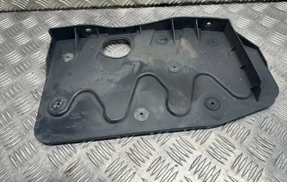 KIA Sorento Engine splash shield/under tray 291202W000