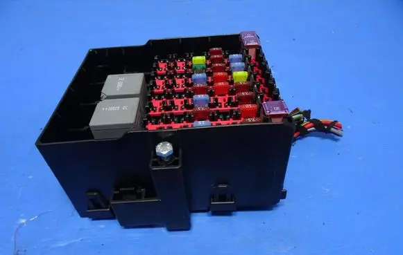Ford Fiesta Fuse box set 8V5T-14A005-DPF