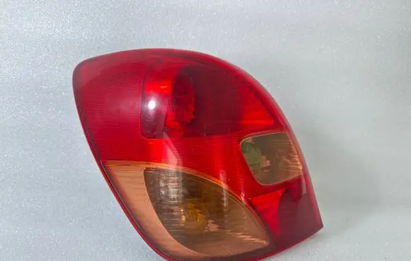 Toyota Corolla Verso E121 Rear/tail lights 1827