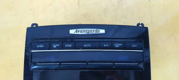 Mercedes-Benz E W212 Climate control unit A2128300285 5HB00935590 A2129008608