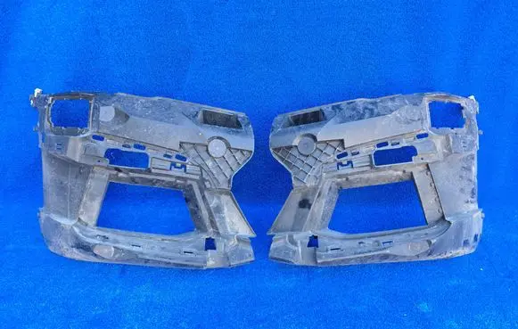 BMW 5 G30 G31 G38 Front bumper mounting bracket 8098675 8098676