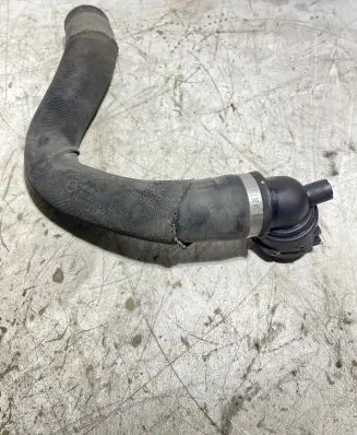 Audi A6 S6 C6 4F Engine coolant pipe/hose 4F0121055J