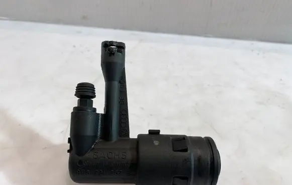 Volkswagen PASSAT B5.5 Clutch slave cylinder 8E0721257E