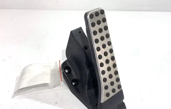 Mercedes-Benz CLS C257 Accelerator throttle pedal A2053000104