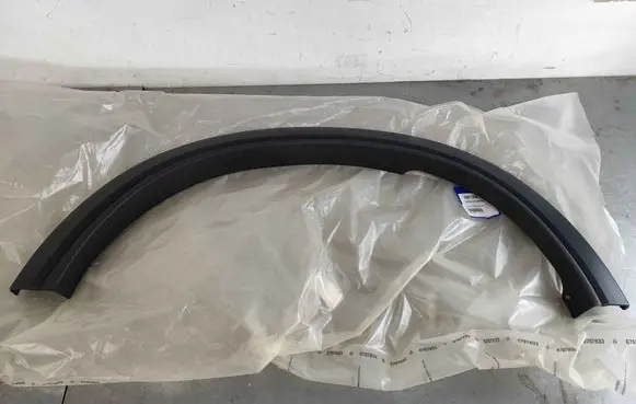 Volvo XC90 Rear arch 39871825