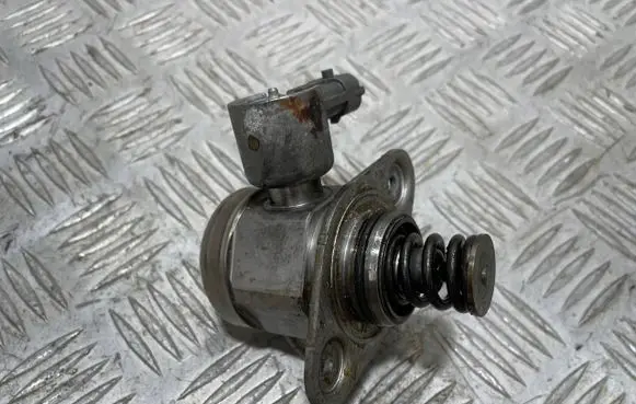 Jaguar XJ X351 Fuel injection high pressure pump DX239D376AA