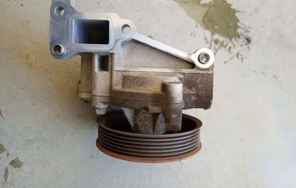 Hyundai Santa Fe Water pump