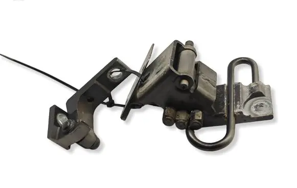 Porsche Cayenne (9PA) Front door lower hinge 7L0831412A