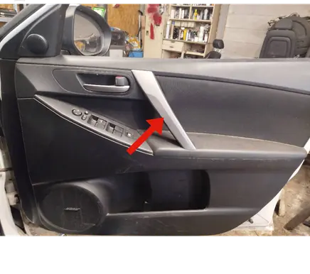 Mazda 3 II Other front door trim element BBM768D62 K4057