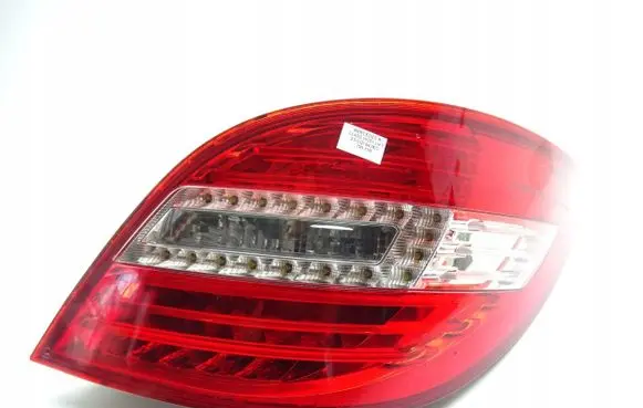 Mercedes-Benz R W251 Rear/tail lights A2518202064