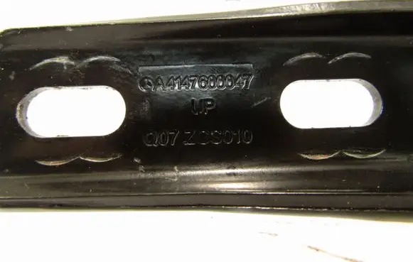 Mercedes-Benz Vaneo W414 Sliding door middle roller runner A4147600047