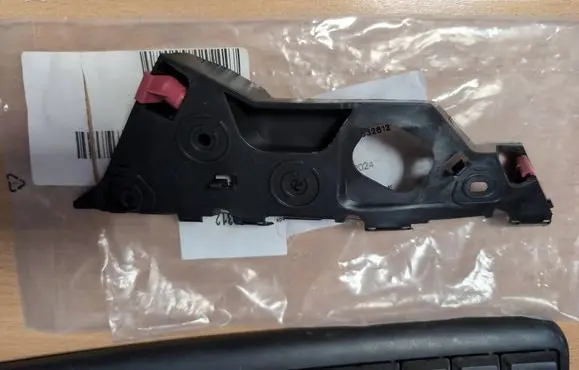Opel Corsa D Front bumper mounting bracket