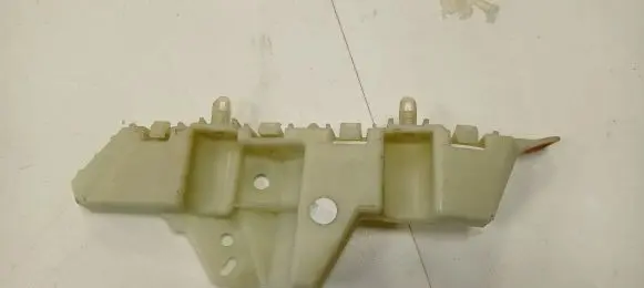 Buick Encore I Front bumper mounting bracket 42566650