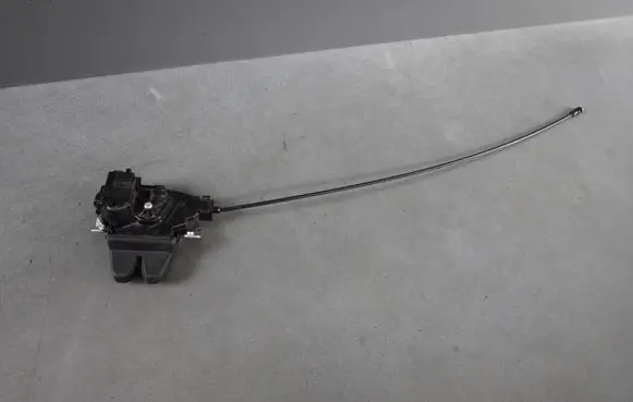 Mercedes-Benz C W205 Tailgate/trunk/boot lock/catch/latch A2047500485