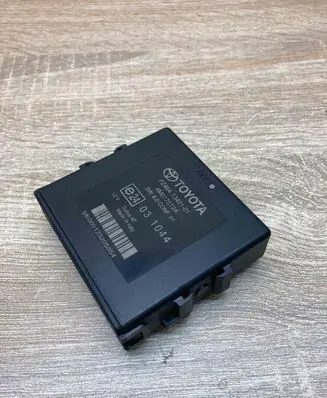 Toyota Avensis T270 Parking PDC control unit/module PZ464T342101 4M0175T2A