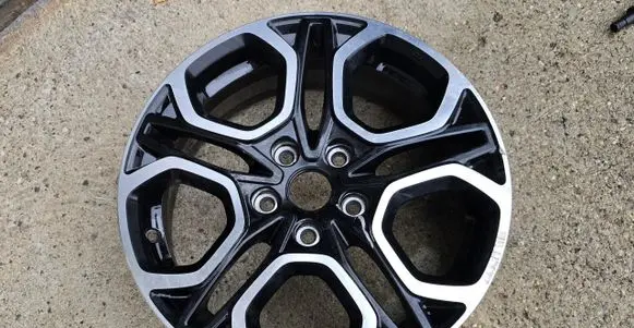 Suzuki Swift II R17 alloy rim 