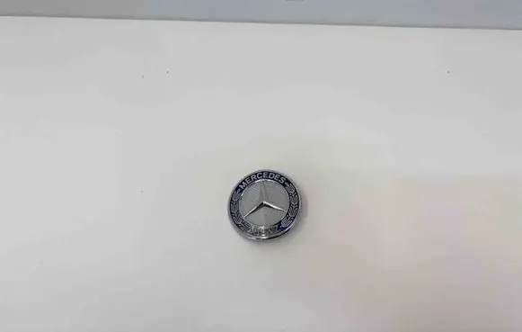 Mercedes-Benz SL R231 Manufacturers badge/model letters 2188170116 A2188170116