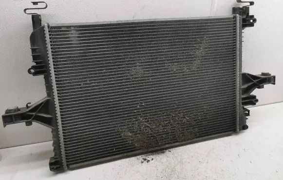 Volvo V70 Coolant radiator 876118U 08095591 30681493